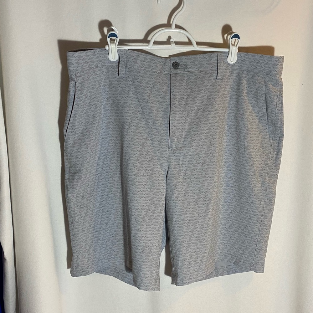 PGA Tour men’s shorts, size 38